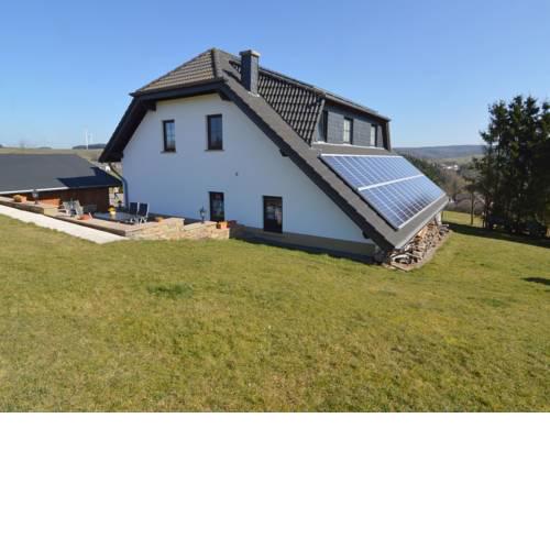 Comfortable Apartment in Kleinlangenfeld by the Forest