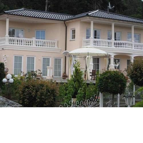 Eifelpalace V