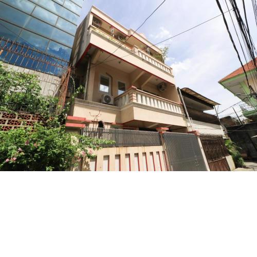 Eiffel Residence Batu Tulis 37 - Female Only