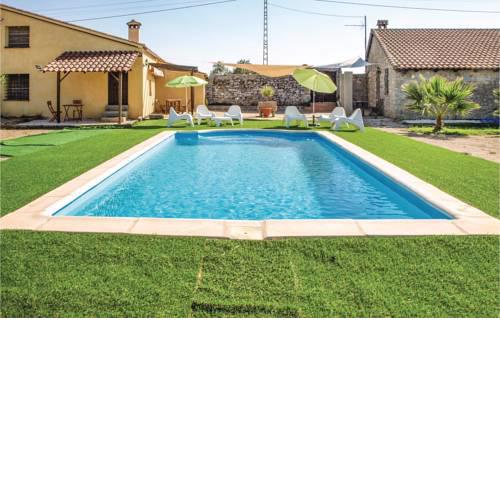 Eight-Bedroom Holiday Home in Villanueva del Duque