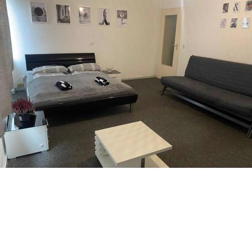 Ein helles und geräumiges Zimmer am Bremer Hauptbahnhof.