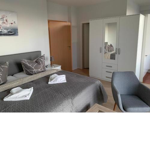 Einraumapartment mit Seeblickbalkon