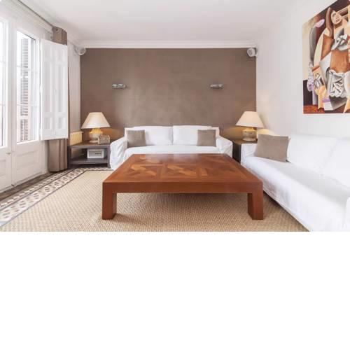 Eixample Deluxe Apartment in Barcelona