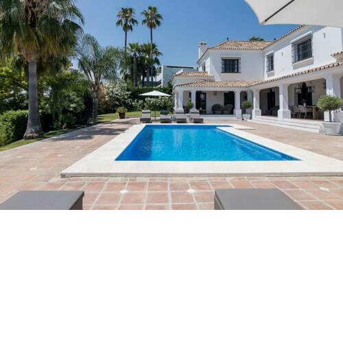 El Angel Villa Sleeps 8 with Pool and Air Con