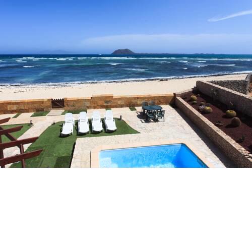 El Castillito, beachfront villa