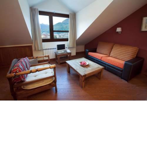 El Cuirgu Apartamentos