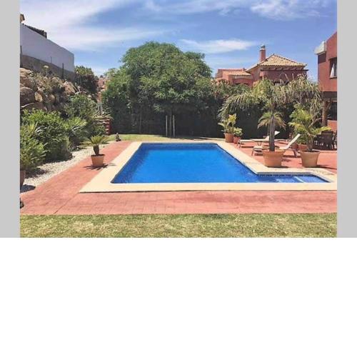 El Faro - holiday villa with swimming pool