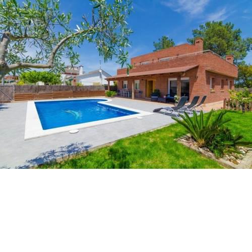 El Llac del Cigne Villa Sleeps 10 Pool WiFi
