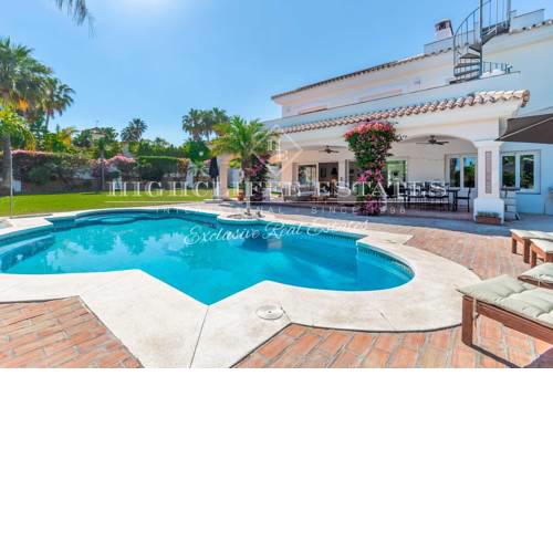 El Paraiso Villa Deluxe