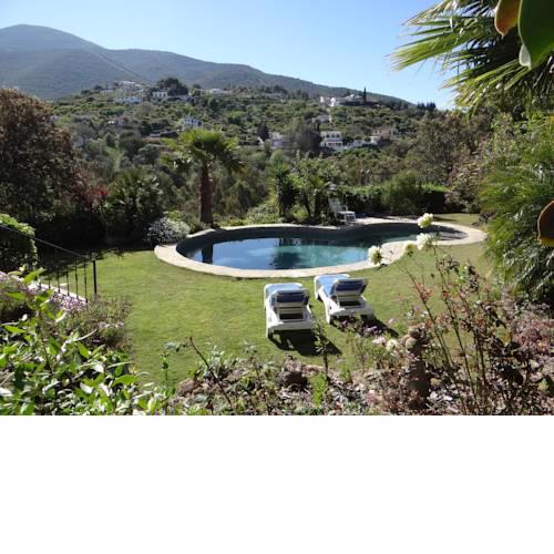 El Roble Holidays