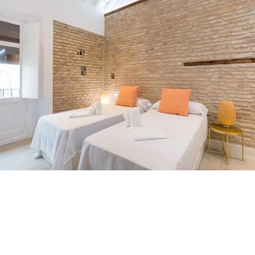 El Teatro Brick Wall Suite/Prime Location