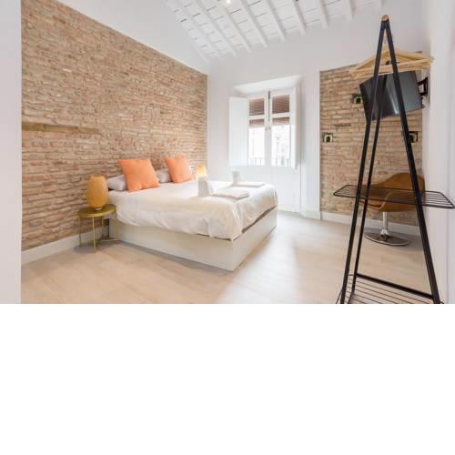 El Teatro Brick Wall Suite/Prime Location