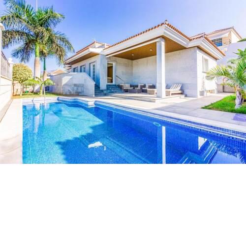 El Varadero Villa Sleeps 8 Pool Air Con WiFi
