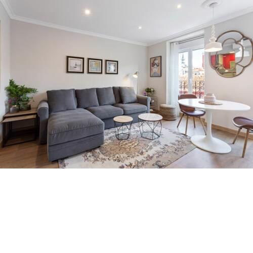 Elegant 1Bed Apt Sleeps 4 in the heart of Centro