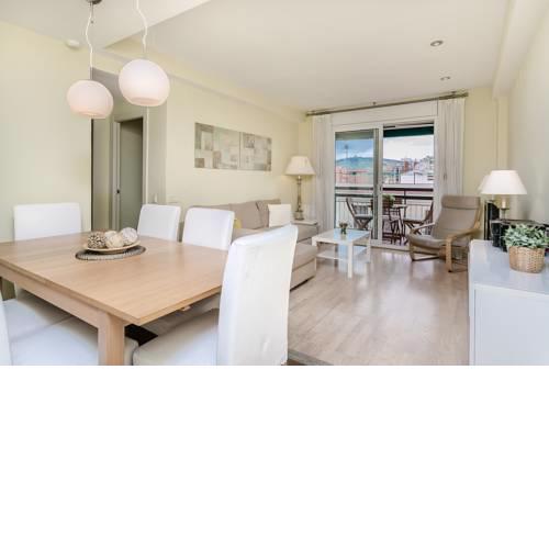 Elegant 3bed with views of Sagrada Familia