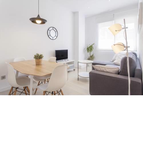 ELEGANT APARTMENT CLOSE TO CENTER R&C