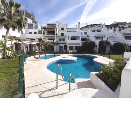 Elegant apartment in Puerto Banus