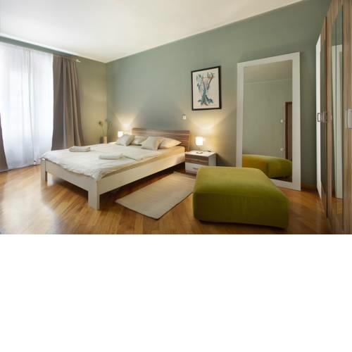 Elegant Art City Apartment