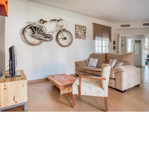 Elegant Holiday Home in Ayamonte with Swimming Pool