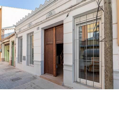 Elegant Holiday Home in Valencia near Seabeach
