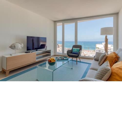 Elegant living with great views of Las Canteras Beach