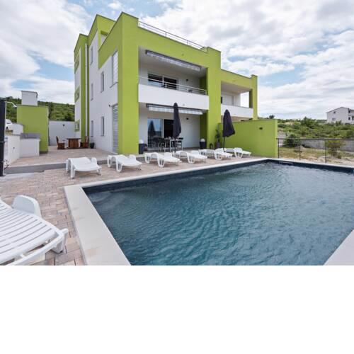 Elegant Villa in Jasenice with Private Swimming Pool