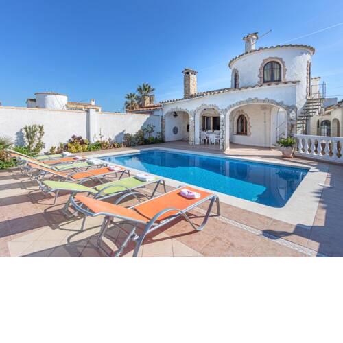 Elite Villa in Empuriabrava Spain with Private Pool