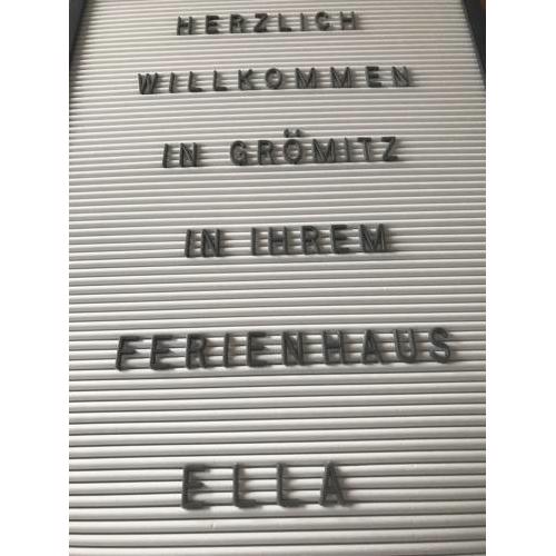 Ella2
