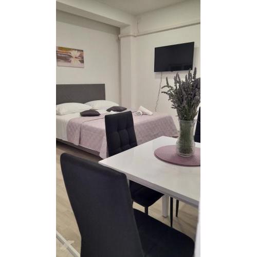 Ellamar City Center Apartment 2
