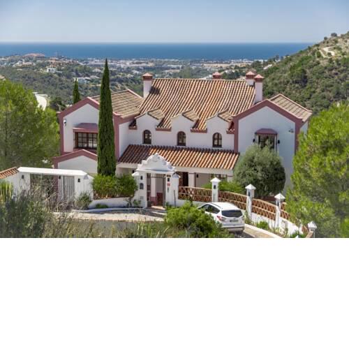 EM-Majestic 5 bedroom villa in El Madronal