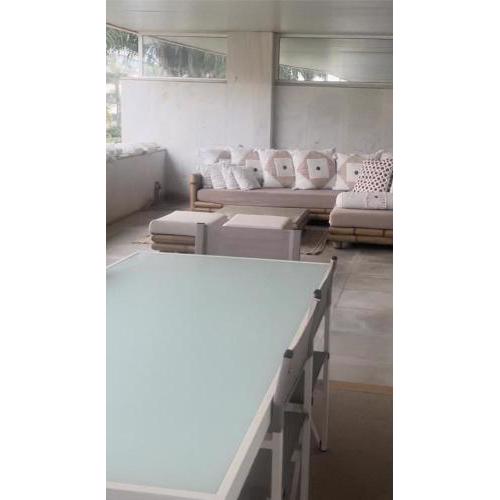 Embrujo de Banus - Spacious 2 Bedroom Apartment steps away from Beach