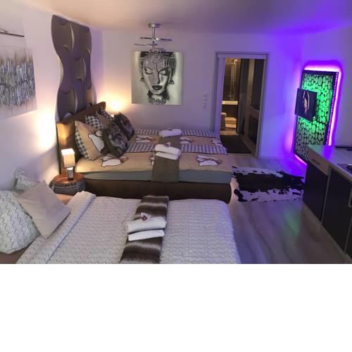 EMERALD APARTMENT