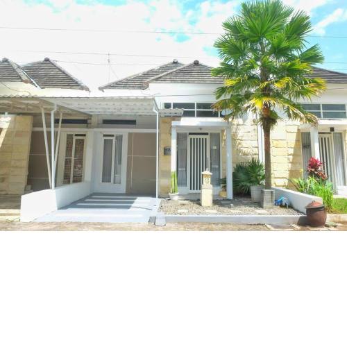 Emerald Villa H8 Batu