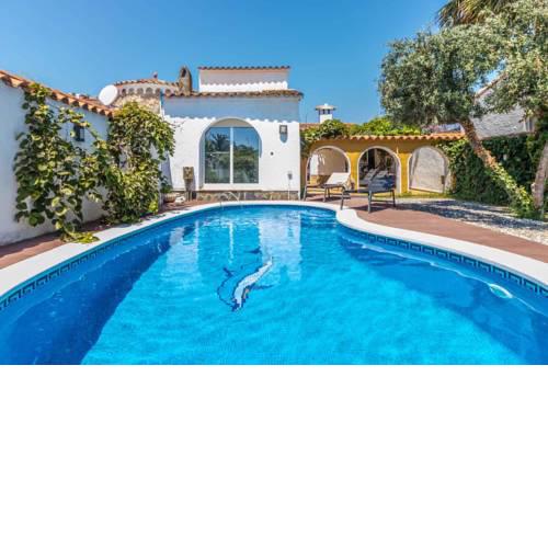 Empurialola Casa con piscina Valira