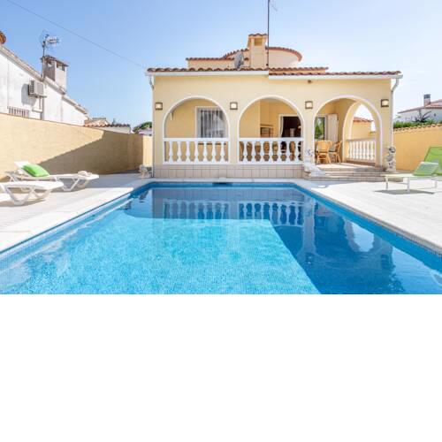Empurialola Casa Pani con piscina