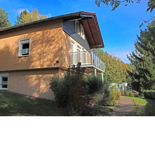 Beautiful Holiday Home in Schwarzhausen near Forest