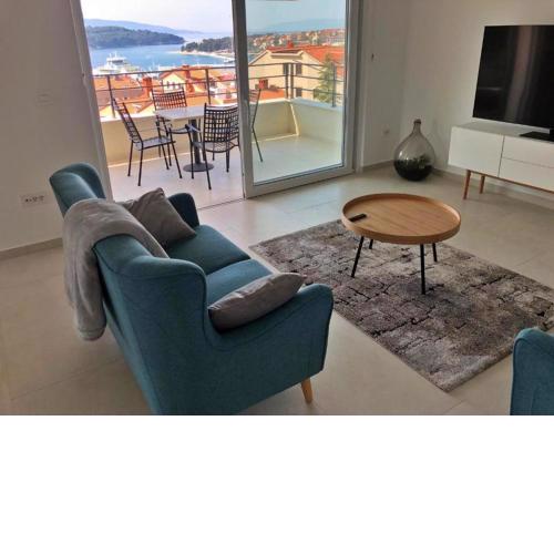 Enchanting Summer Apartment Cres