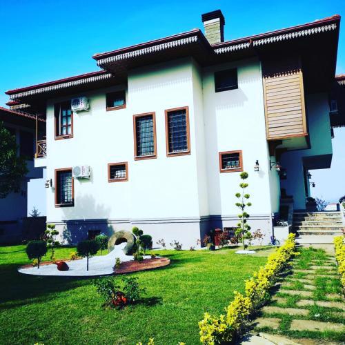 Enchanting Villa near Firtina River with Backyard
