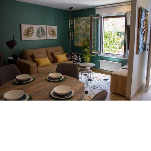 English House in Bilbao by Apartelier