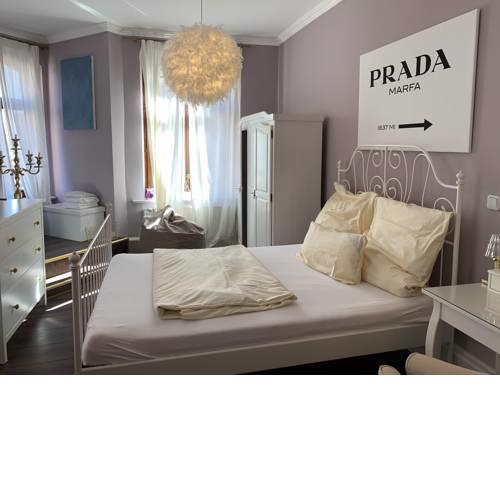 English Romance Exclusive Apartments