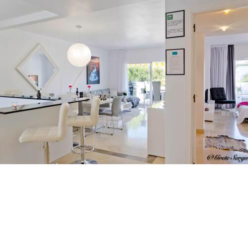 Enjoy El Presidente Penthouse