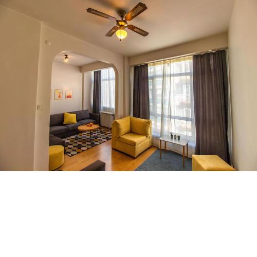 Enjoy Moda with a Spacious 1BR Apt in Downtown
