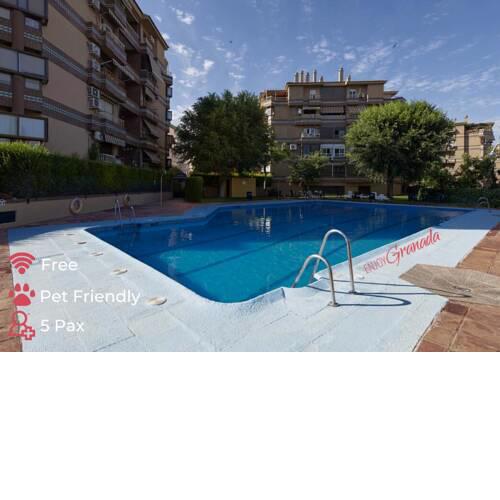 EnjoyGranada CONGRESS Pool and Parking