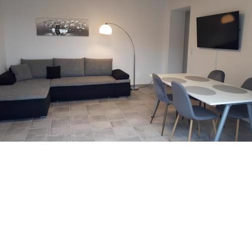 Erdgeschoss-Appartement mit Seeblick