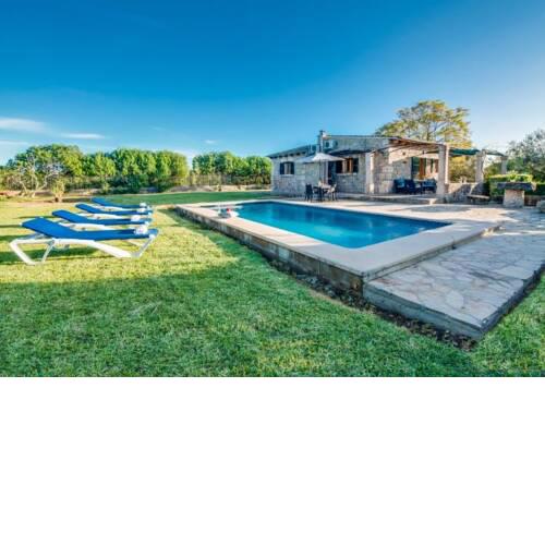 es Barcares Cottage Sleeps 4 with Pool Air Con and WiFi