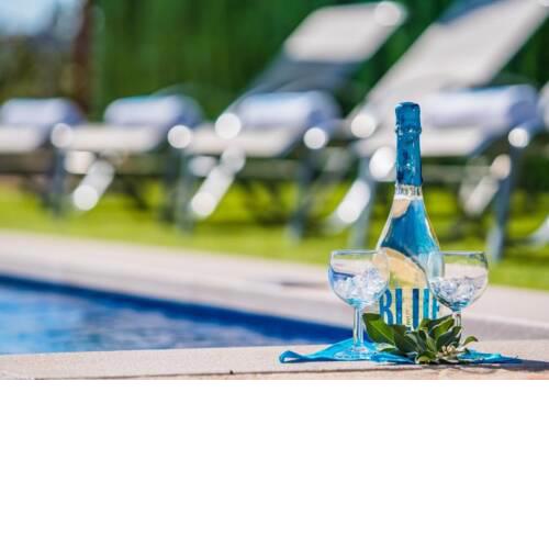 es Barcares Holiday Home Sleeps 6 with Pool Air Con and WiFi