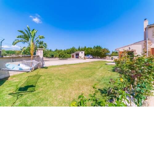 es Barcares Holiday Home Sleeps 6 with Pool Air Con and WiFi