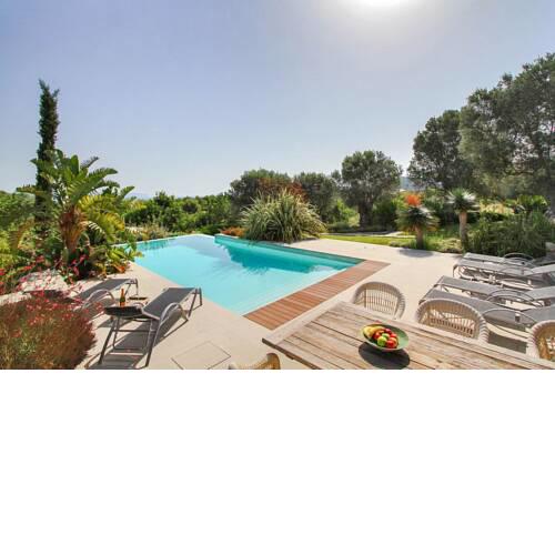 es Barcares Villa Sleeps 10 with Pool and Air Con