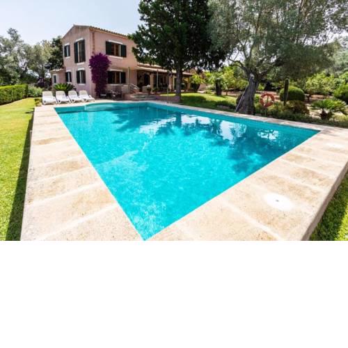 es Barcares Villa Sleeps 6 with Pool Air Con and WiFi