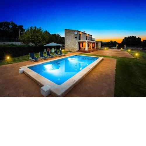 es Barcares Villa Sleeps 8 Pool Air Con WiFi